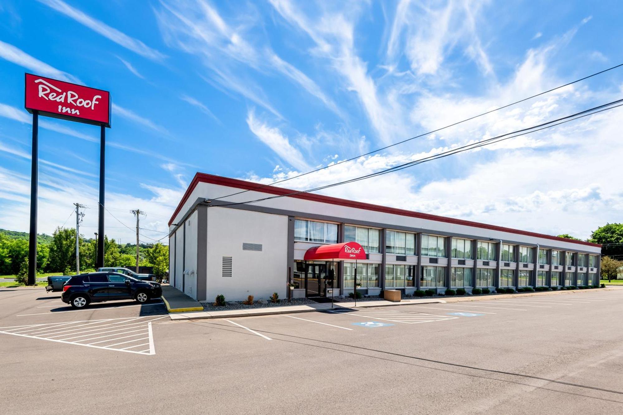 Red Roof Inn Cortland Exterior photo