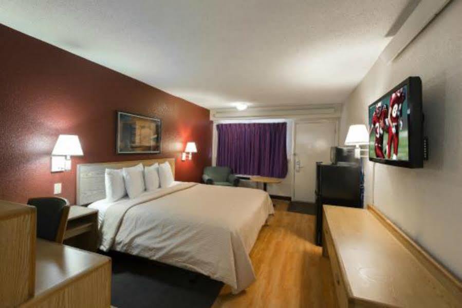 Red Roof Inn Cortland Exterior photo